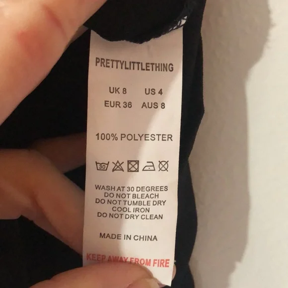 PrettyLittleThing Black Ruffle Edge Bardot Top - Picture 5 of 5